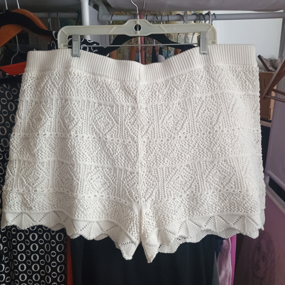 a new day Women's High Waist Cream Knit Shorts